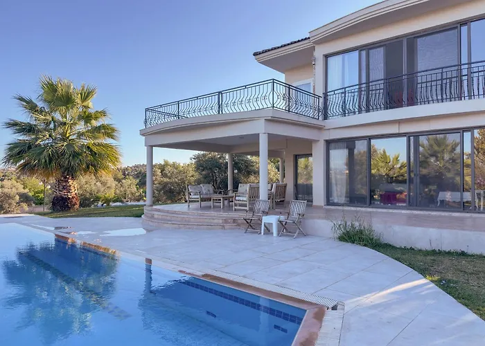 ヴィラ Urla Villa